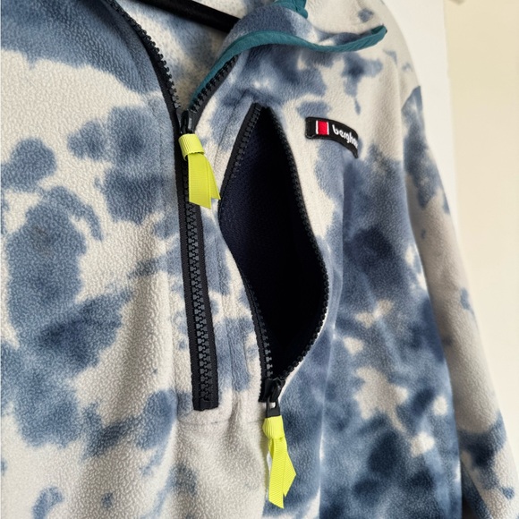 Berghaus 1/4 zip fleece in tie die print - Picture 3 of 8